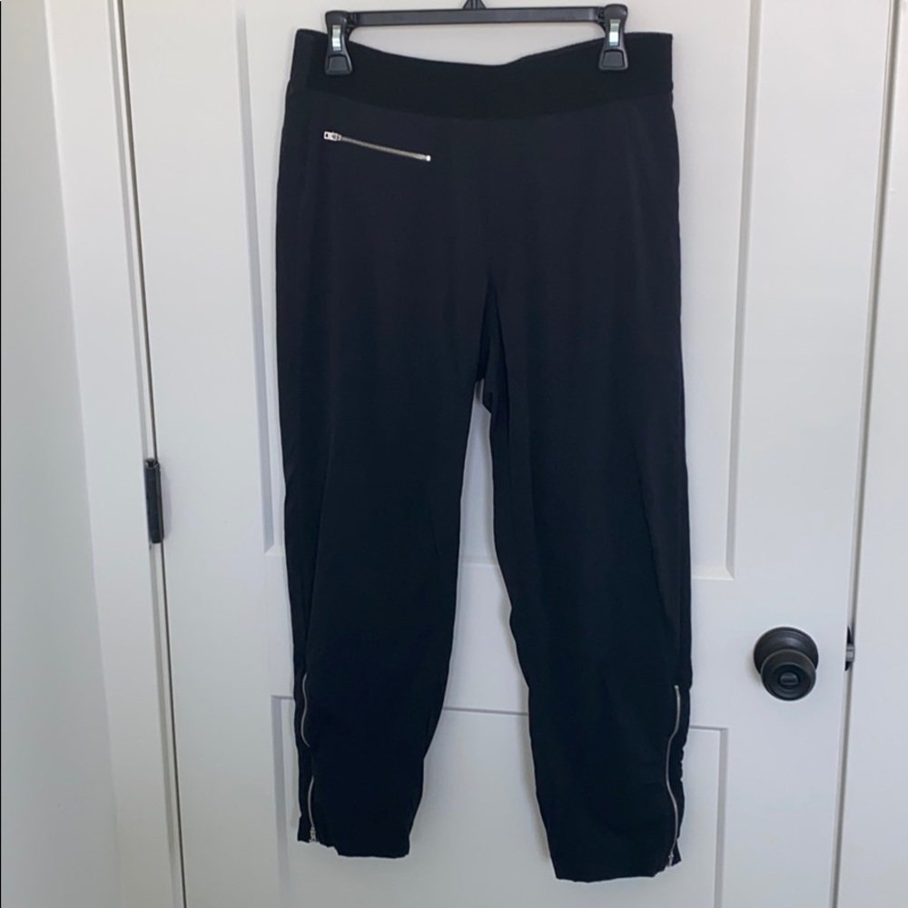 Athleta Mod Trekkie Crop